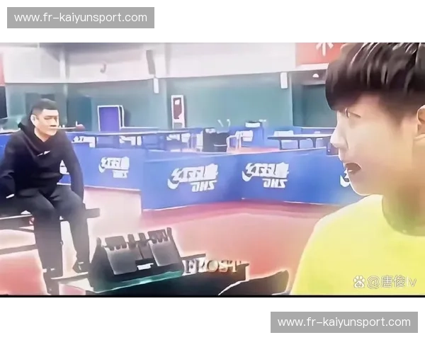 LOL线下观赛活动的沉浸夜：与荣耀并肩而坐